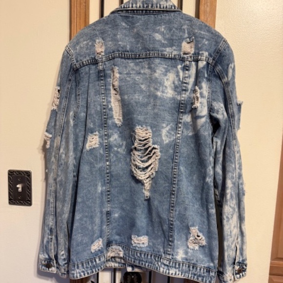 Fantastic Fawn distressed Denim Jacket - Picture 2 of 3